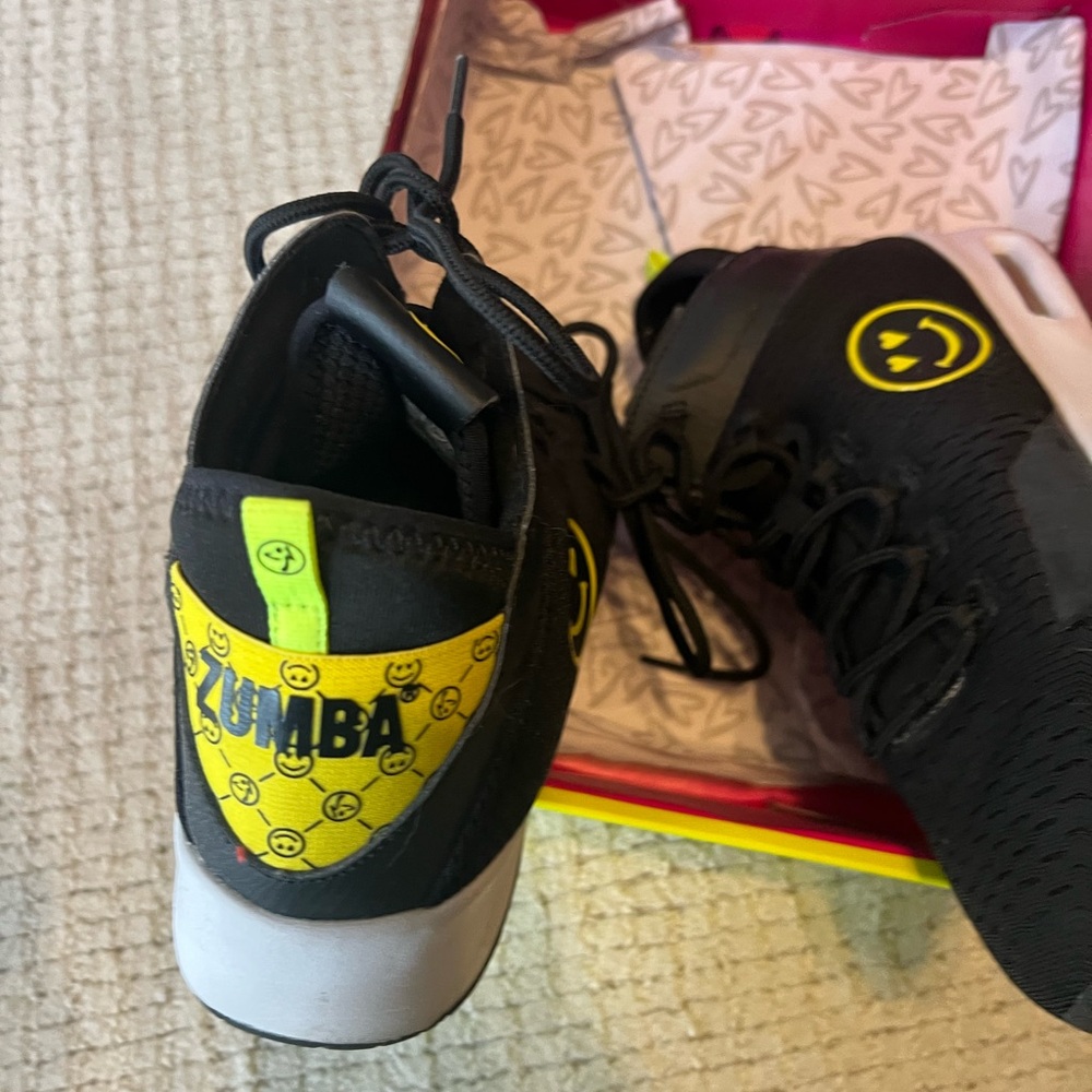 Zumba Air Funk Athletic Shoes Women’s Size 8 Black/Yellow - Picture 5 of 12